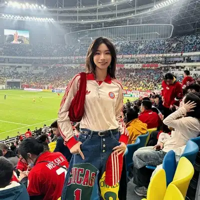 钟娜强